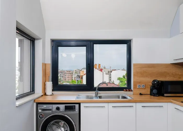 Appartamento Feel At - 2bd Flat With Parking By Flat Mаnager